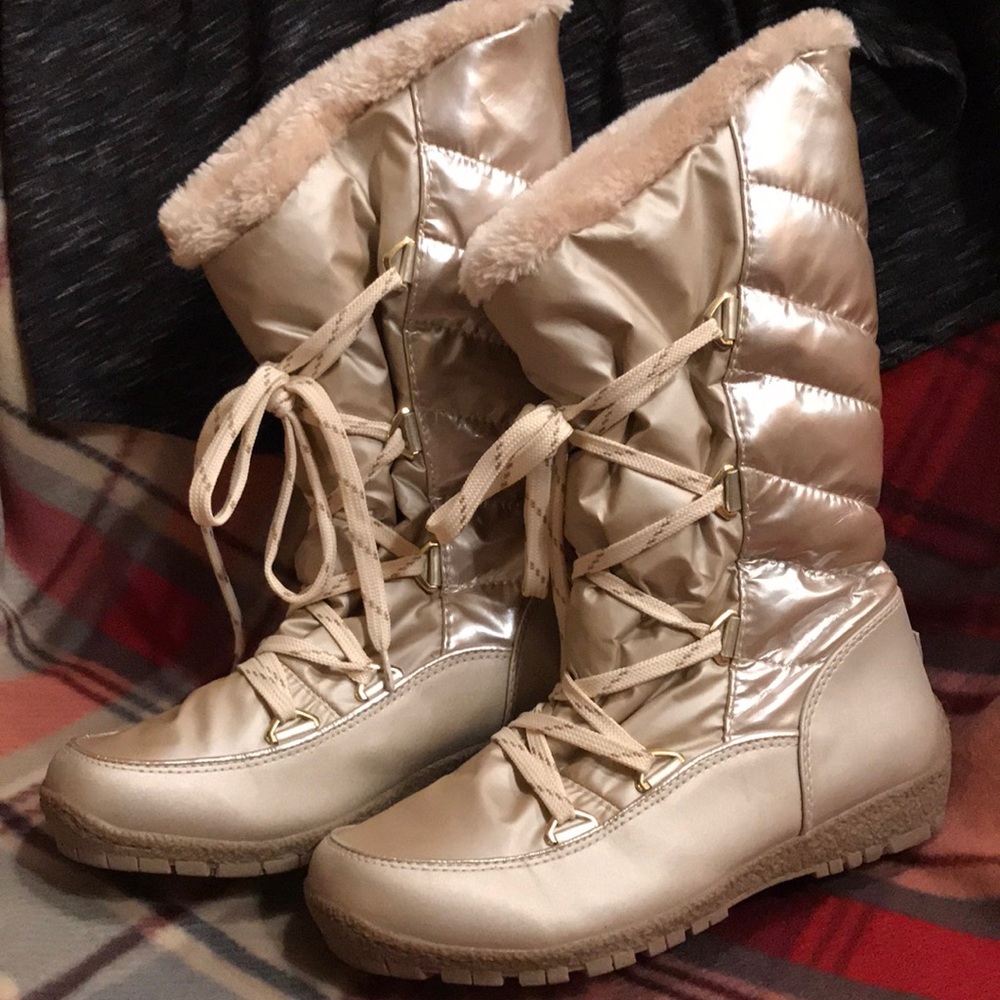 Boots - Picture 2 of 4